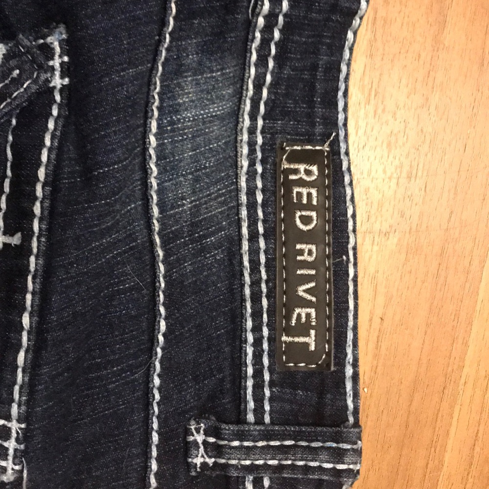 Red Rivet jeans - Picture 3 of 3